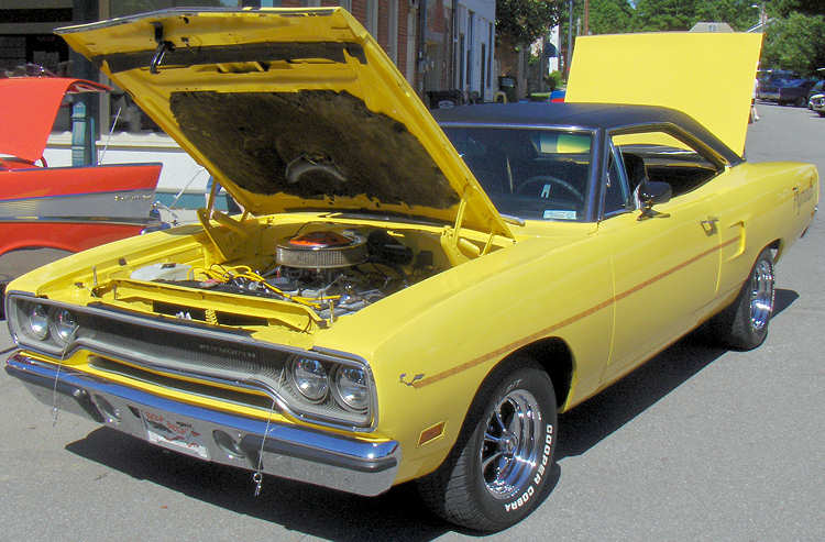 70 Plymouth RoadRunner 2dr Hardtop